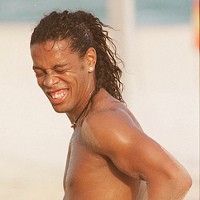 Kocek Dinho Nyaris Digerogoti Dedemit Maya