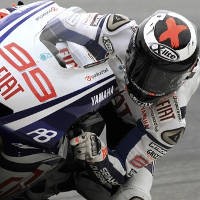 Lorenzo Sempat Lupa Cara Membalap