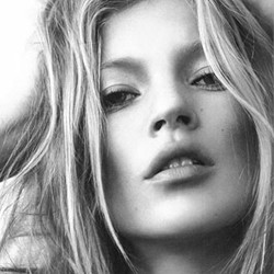 Ular, Rahasia Kulit Halus Kate Moss