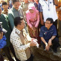 Infrastruktur Selamat, XL Bangun Sekolah