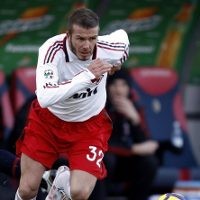 Putih-Merah Milan Tanpa Tuah