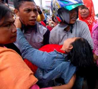 Demonstran SRMI Tertabrak Motor