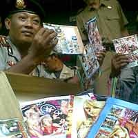 Digerebek, Pedagang DVD Porno dan Bajakan di Siola Semburat