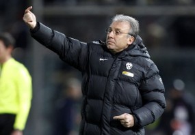 Giliran Zac Dicibir Moggi