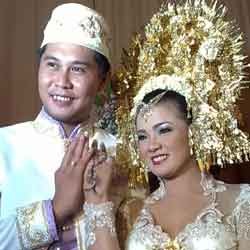 Ketidakcocokan Darah Bikin Bayi Nirina Kuning