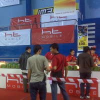 Obral Ponsel Murah di Bandung Adem-Ayem