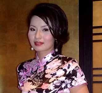 Fiona Yuan, Dari wartawan Jadi Penyanyi