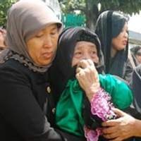 Ibunda Nasrudin Dibawa ke RS