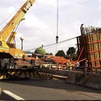 Dua Alat Berat Terparkir, Jl Kalibata Makin Macet