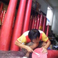 Lilin Naga Setinggi Dua meter