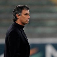 Giliran Mourinho Puji Chelsea