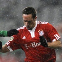 Bayern Mantap ke Semifinal