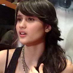 Dua Minggu Rilis Album, Cinta Laura Raih Platinum