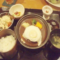 Hamburg Steak Dalam Dinner Romantis