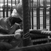 Memanusiakan Pekerja 