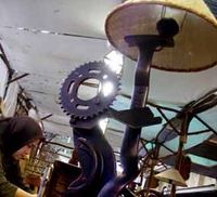 Lampu Hias dari Limbah Otomotif