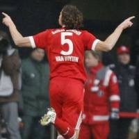 Bayern Diserang Virus