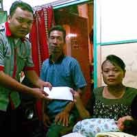 Bantuan Pembaca untuk Bayi Disandera Diserahkan