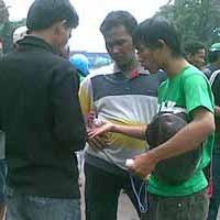 Tiket Habis, Calo Berkeliaran