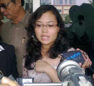 Tara Laporkan Anand Krishna