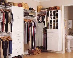  Must Have Items In Closets 