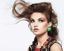 Smokey Neon Eyes Yang Nyentrik