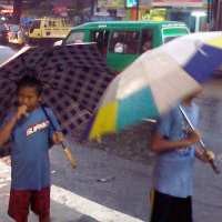 Hasil Ojekan untuk Beli Buku Sekolah