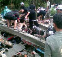 Tembok Roboh Timpa 30 Motor