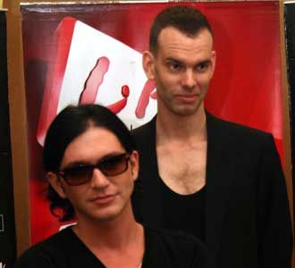 Placebo Berpose Jelang Konser