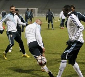 Suguhan Eropa di Stade Gerland