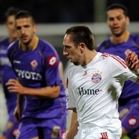 Satu Terbang, Satu Tenggelam