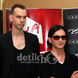 Placebo Tak Lagi Bisa Menggila di Panggung