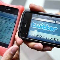 Babi di Twitter Paksa Politikus Minta Maaf