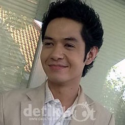 Sukses, Dude Herlino Tak Berhenti Asah Kemampuan Akting