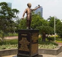 Sudirman Bak Kupu-kupu di Tangan Obama