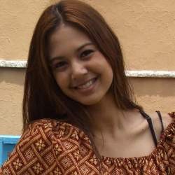 Aurelie Moeremans, Si Pemalu Yang Laris Jadi Bintang Iklan