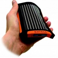 Charger Pakai Matahari Jadi Sumber Energi