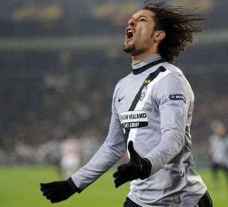 Dua Gol Amauri Bungkam Ajax