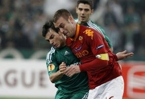 Panathinaikos Tundukkan Roma 3-2