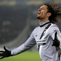 Dua Gol Amauri Tekuk Ajax 