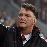 Bayern Ingin Ikat Van Gaal Lebih Lama