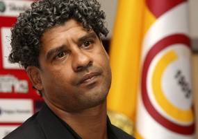 Rijkaard Akui Pep Lebih Baik