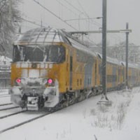 Asyik! Naik Kereta Api Dilengkapi Internet Gratis