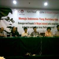 8 Pernyataan Sikap Facebooker Pendukung Sri Mulyani