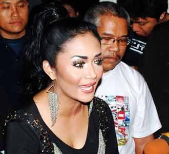 Krisdayanti Bersumpah Belum Menikah
