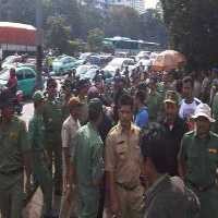 DPR Janji Sahkan RUU Desa, Perangkat Desa Langsung Bubarkan Aksi