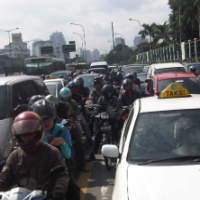 Ribuan Pendemo Tutup Jalan Gatot Subroto