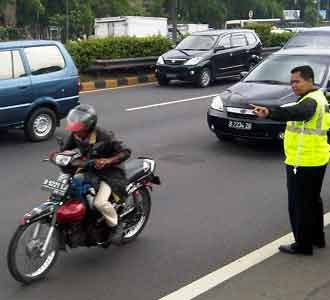 Gatsu Ditutup, Biker Masuk Tol