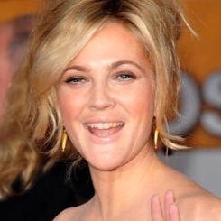 Drew Barrymore Raih Penghargaan Gay & Lesbian