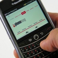 BlackBerry Tour Terjun Bebas dari Rp 8,5 Juta ke Rp 3,4 Juta